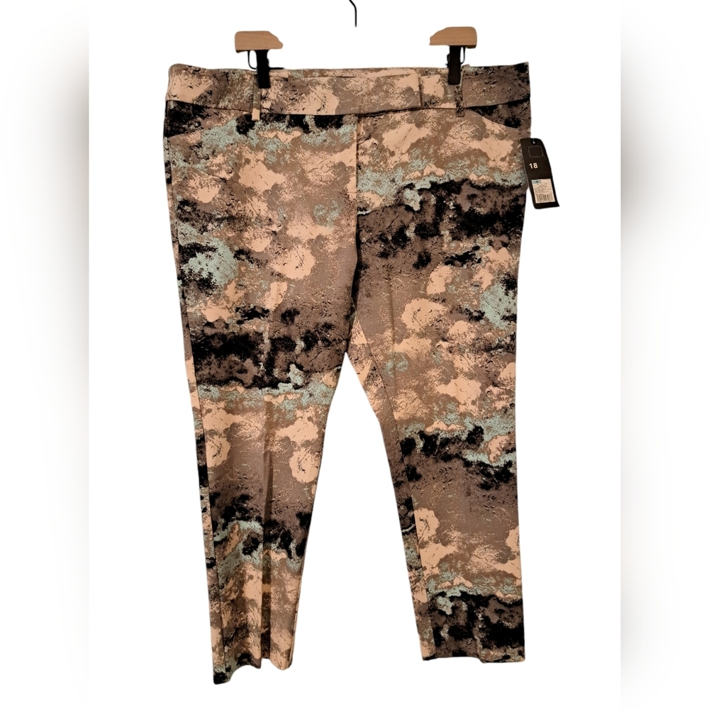 NWT Mossimo pants size 18